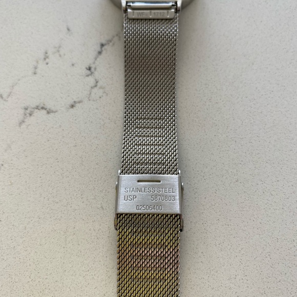 Watch - Picture 4 of 6